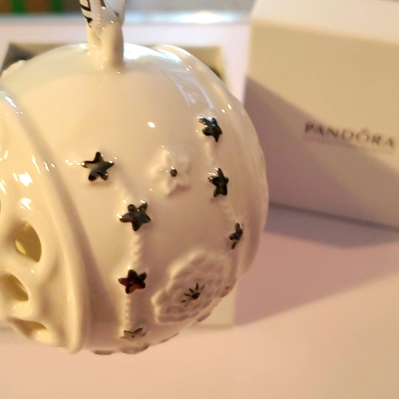 NEW - Pandora "2011" Ornament - Picture 6 of 9
